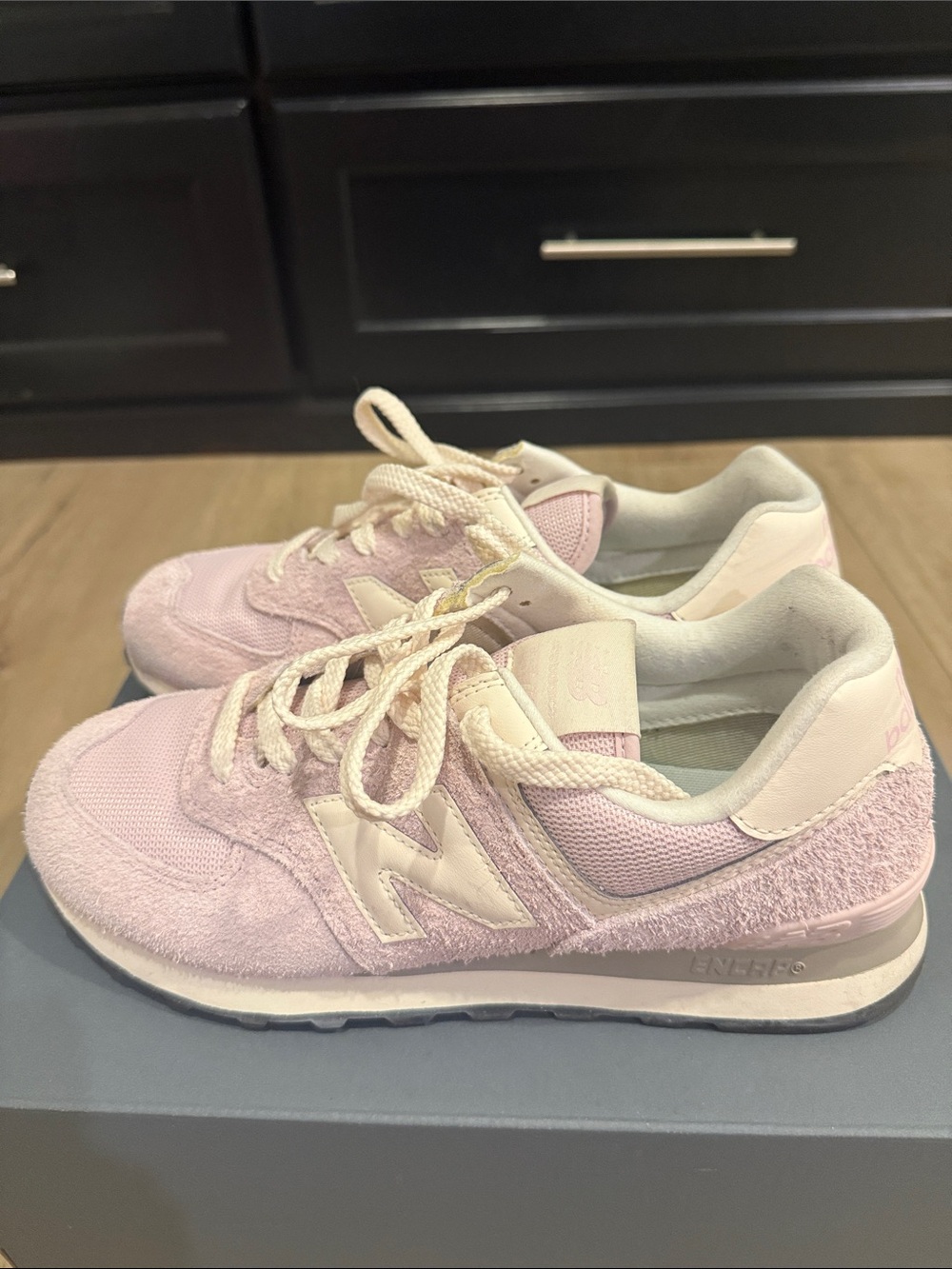 New Balance 574 Women's Sneakers - Pink Beige